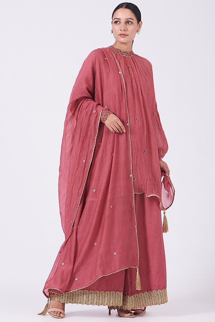 Rose Pink Tikki Embroidered Kurta Set by Aditya Sikand at Pernia's Pop Up Shop