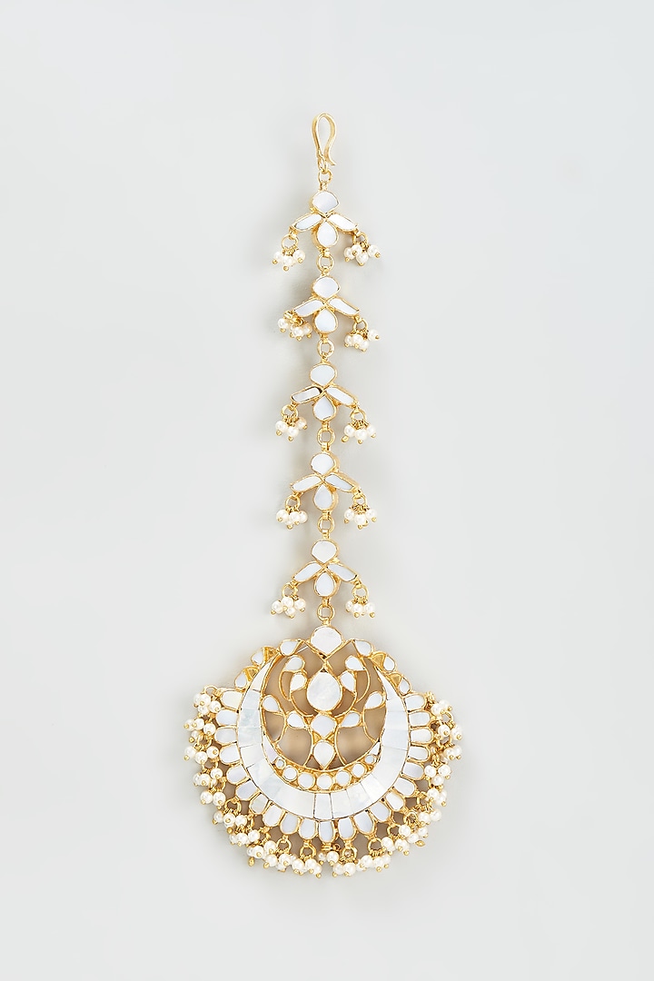 Gold Finish Kundan Polki & Mother Of Pearls Maang Tikka by Adityam Jewels at Pernia's Pop Up Shop