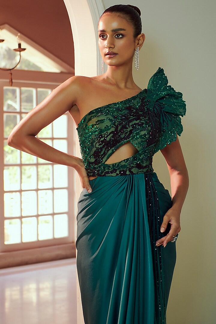 Emerald Green Silk & Net Embroidered Pre-Draped Wedding Saree by Adaara Couture at Pernia's Pop Up Shop
