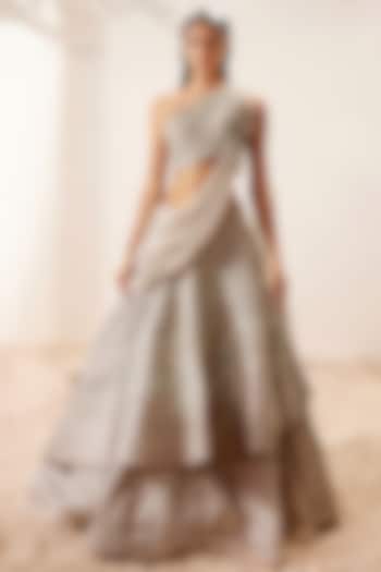 Gold Floral Hand Embroidered Bridal Lehenga Set by Adaara Couture at Pernia's Pop Up Shop