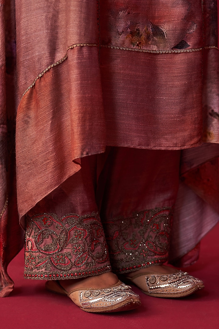 Pink Cotton Silk Floral Printed & Embroidered Kurta Set by Adaara Couture at Pernia's Pop Up Shop