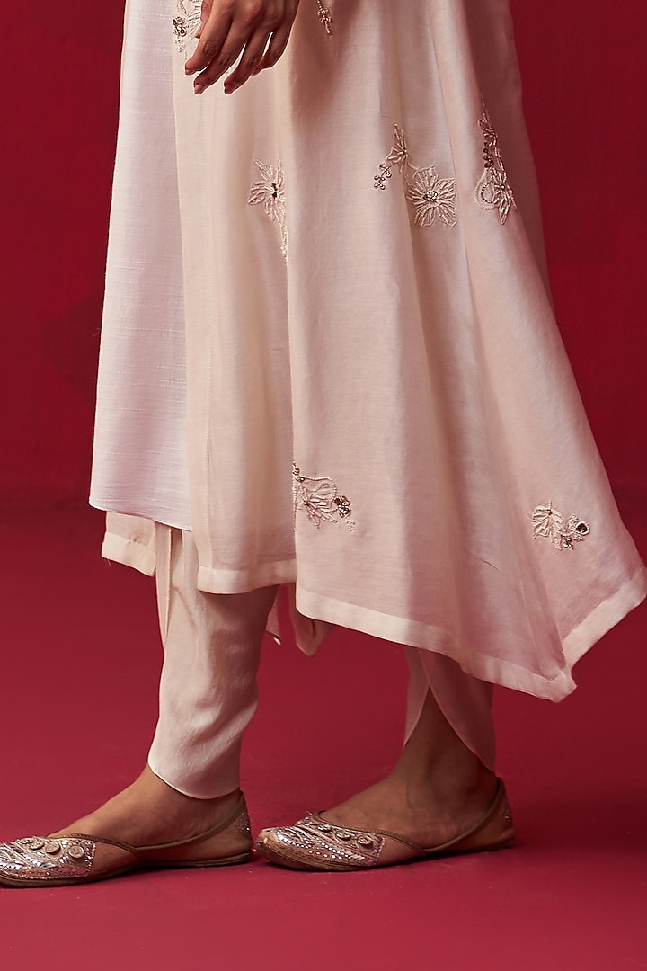 Ivory Cotton Silk Kurta Set by Adaara Couture at Pernia's Pop Up Shop