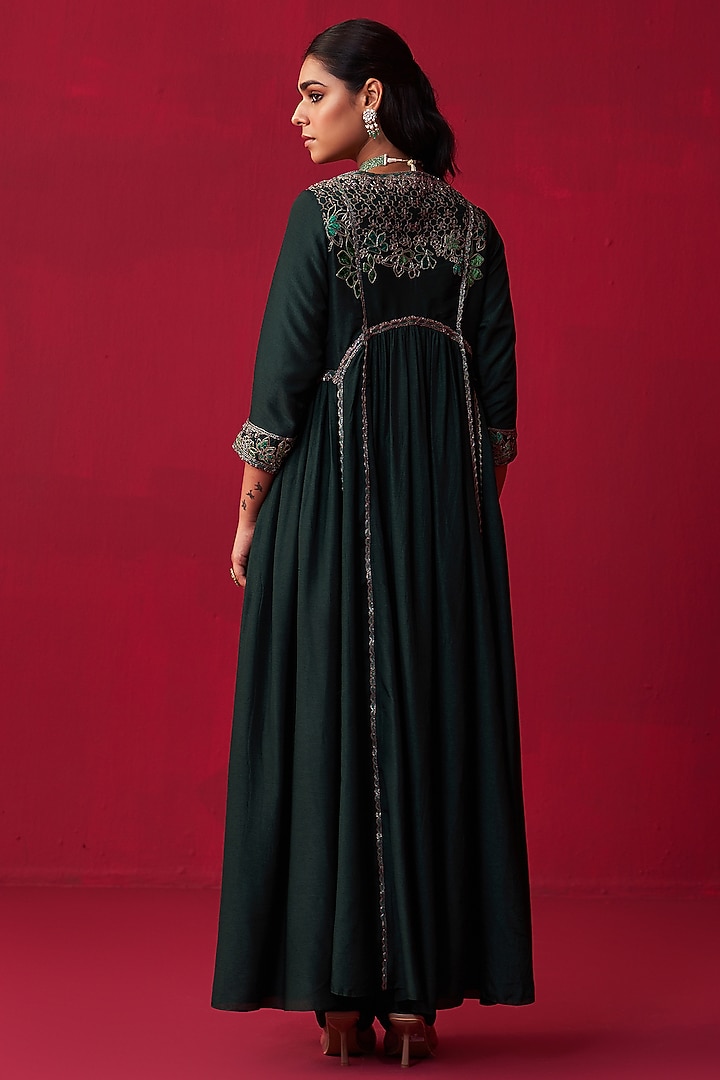 Green Russian Silk Embroidered Kurta Set by Adaara Couture at Pernia's Pop Up Shop