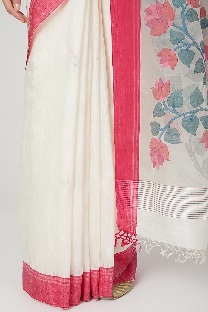 White Party Wear Saree Set With Jamdani Floral Motifs by Aditri at Pernia's Pop Up Shop