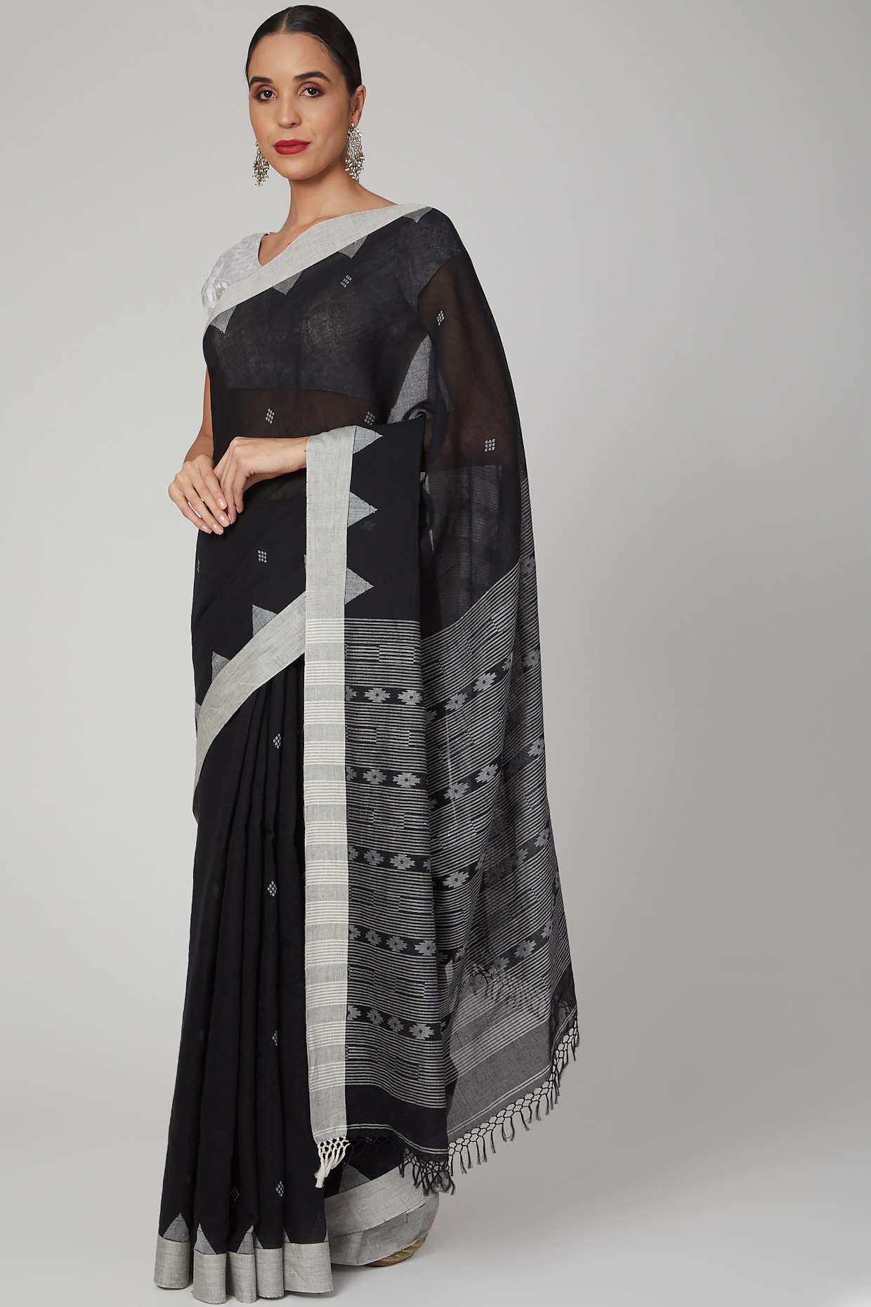 Buy Soft & Graceful. Pure Handwoven Khadi Cotton Saree (With Blouse Piece)  - Navy Blue & Soft Blue Patli Online