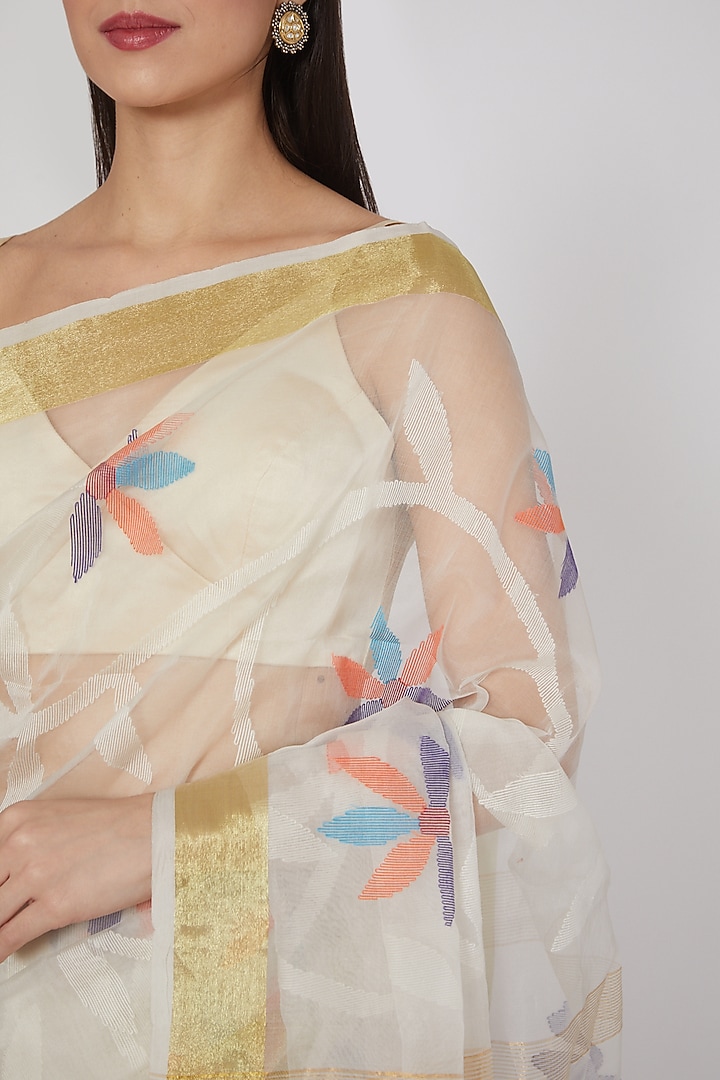 White Resham Silk Jamdani Floral Motifs Party Wear Saree Set by Aditri at Pernia's Pop Up Shop