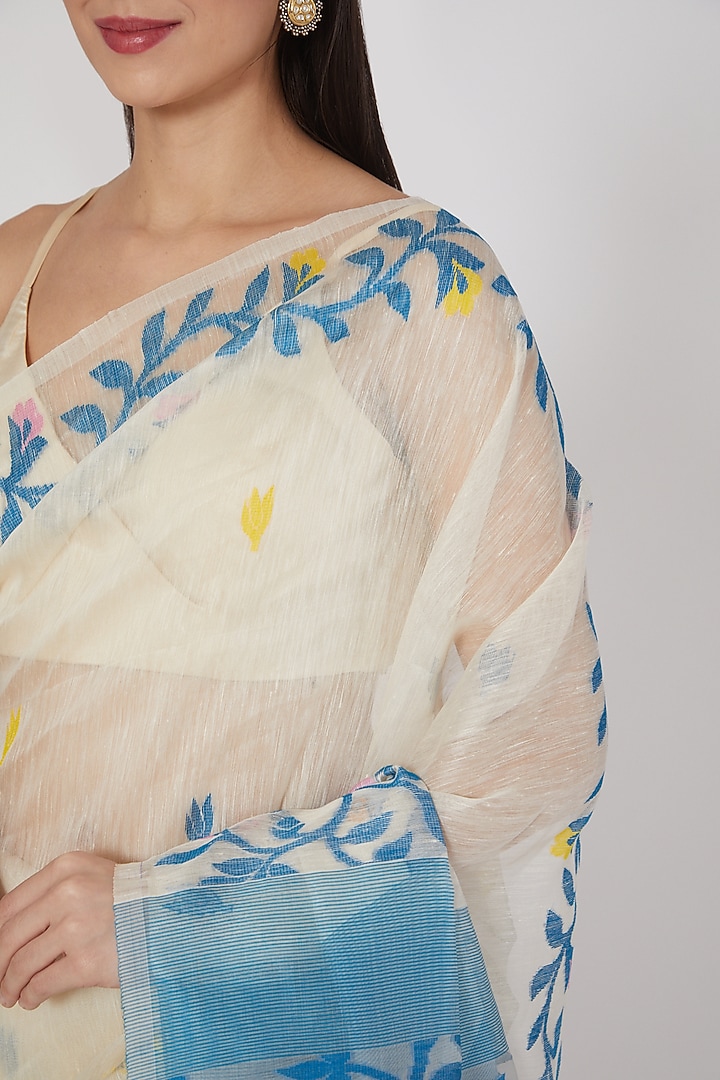 White Resham Silk Floral Motifs Jamdani Party Wear Saree Set by Aditri at Pernia's Pop Up Shop
