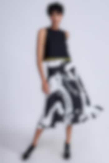 Black & White Suiting Slub Satin Printed Skirt Set by Advait