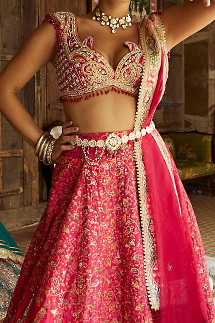 Red Embroidered Wedding Lehenga Set By Aditi Gupta At Pernias Pop Up