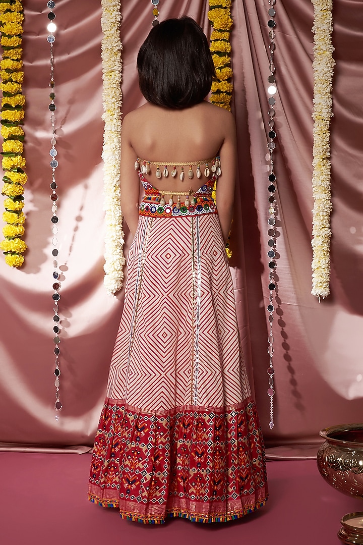 Pink Printed Lehenga Set For Girls by Adah Kidswear at Pernia's Pop Up Shop
