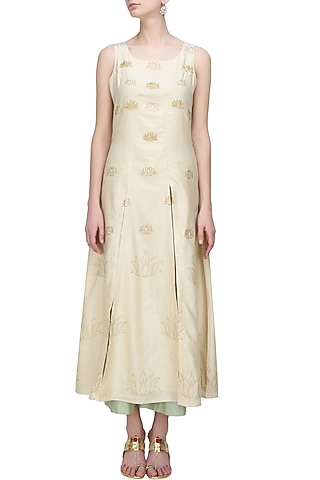Beige lotus kurta and pista green pants set by Anshul Apoorva-The DramaQueens