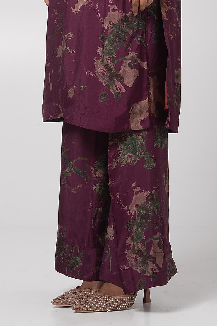 Multi-Colored Habutai Printed Kurta Set by Advait at Pernia's Pop Up Shop