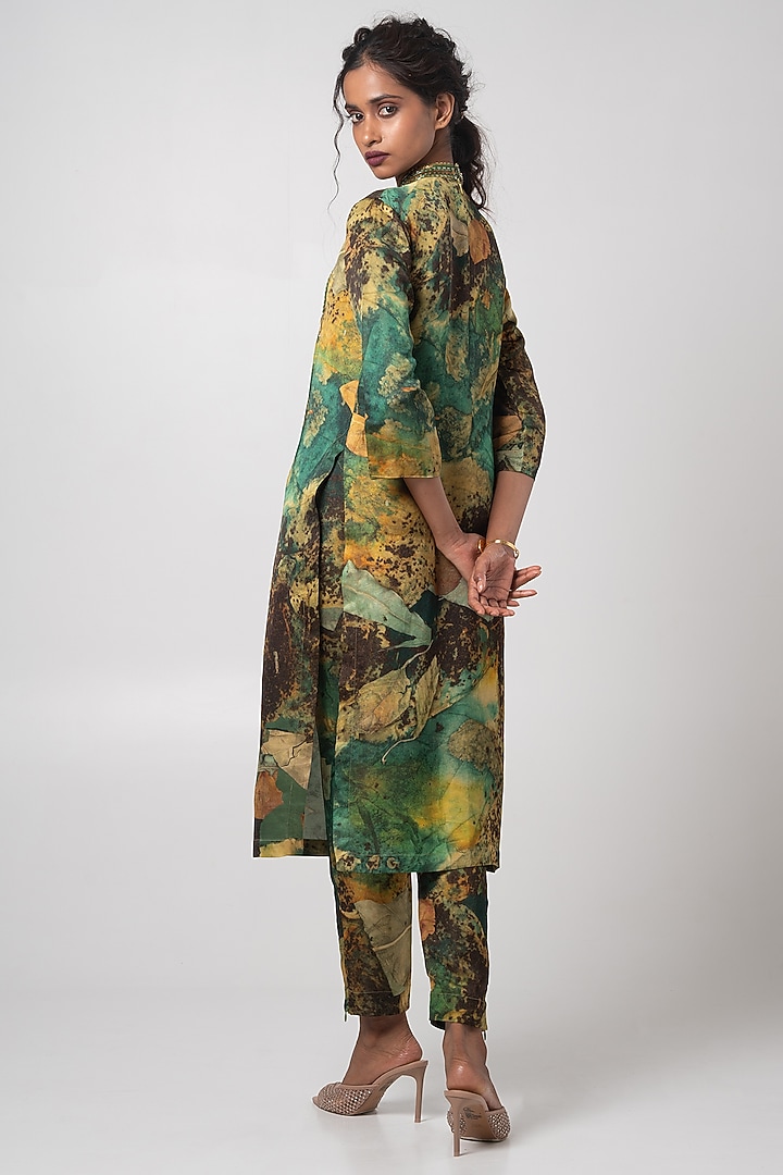 Multi-Colored Linen Satin Printed & Hand Embroidered Kurta Set by Advait at Pernia's Pop Up Shop