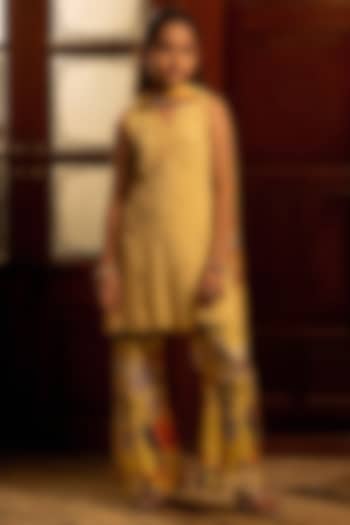 Misted Yellow Viscose Crepe Kurta Set For Girls by Affroz Kids at Pernia's Pop Up Shop