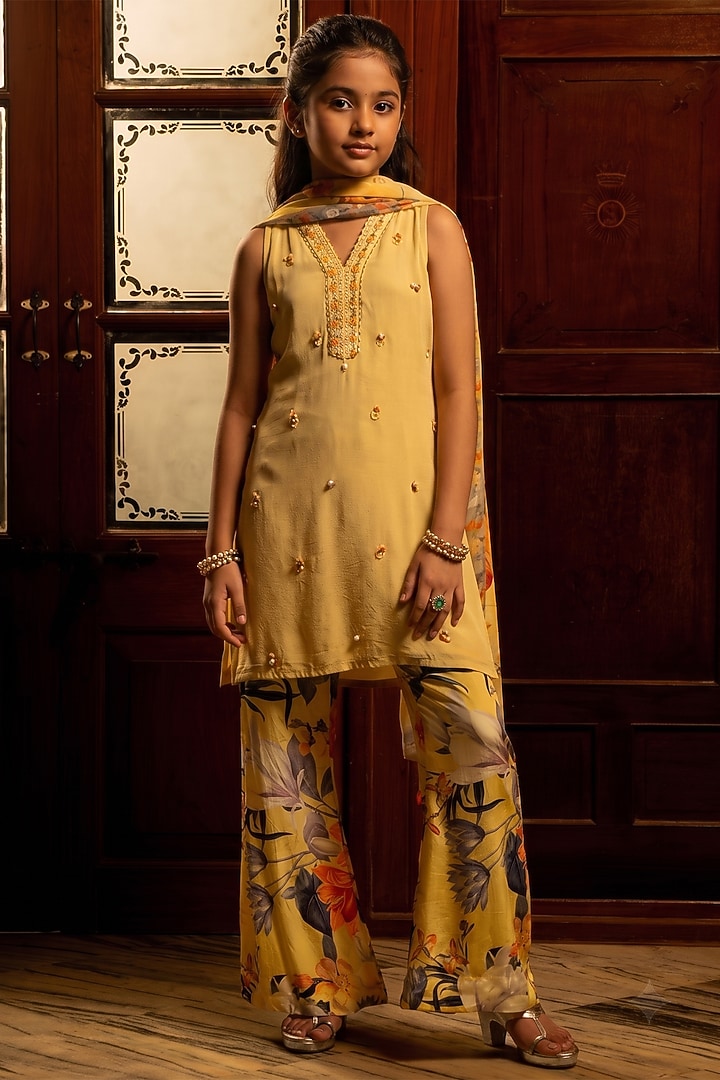 Misted Yellow Viscose Crepe Kurta Set For Girls by Affroz Kids at Pernia's Pop Up Shop