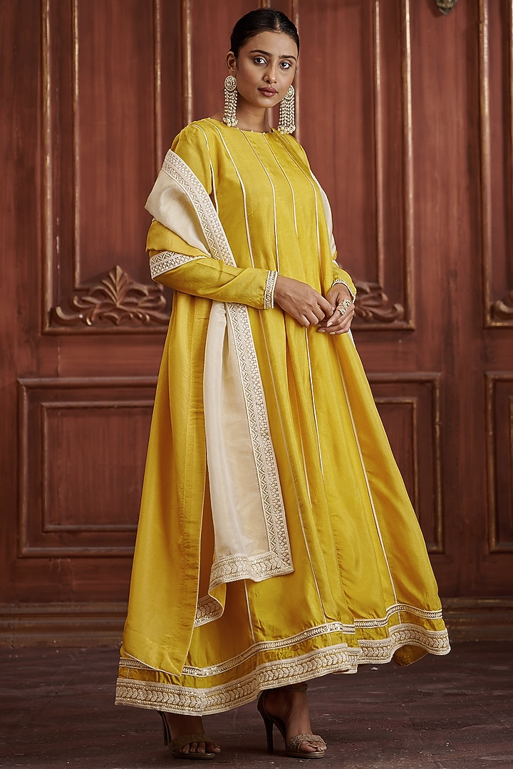 Yellow Russian Silk Embroidered Kurta Set by Affroz at Pernia's Pop Up Shop