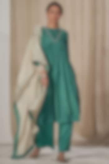 Teal Muslin Silk Embroidered Kurta Set by Affroz at Pernia's Pop Up Shop