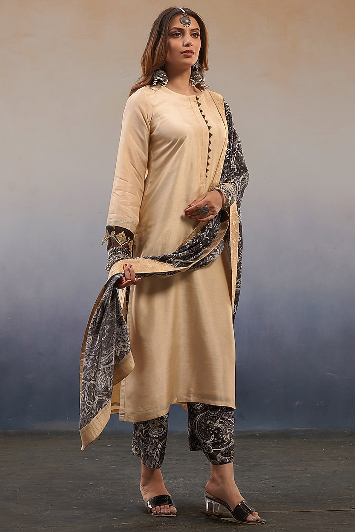 Beige Dolla Silk Kurta Set by Affroz at Pernia's Pop Up Shop