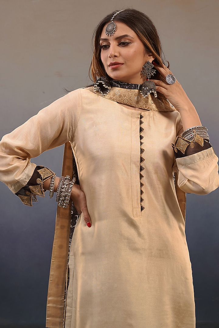 Beige Dolla Silk Kurta Set by Affroz at Pernia's Pop Up Shop