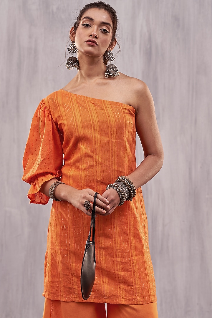Orange Cotton Striped One-Shoulder Kurta Set by Affroz at Pernia's Pop Up Shop