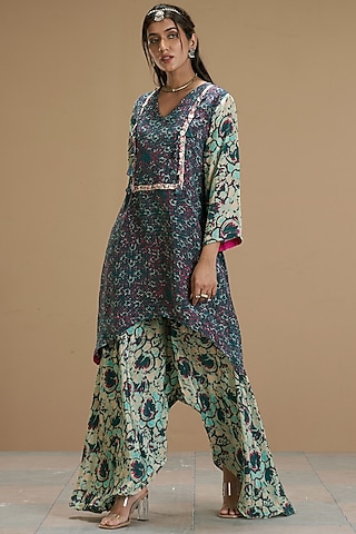 Green Viscose Crepe Asymmetrical Kurta Set by Affroz
