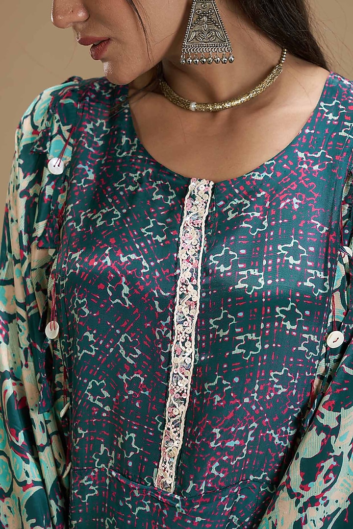 Green Viscose Crepe Kurta Set by Affroz at Pernia's Pop Up Shop