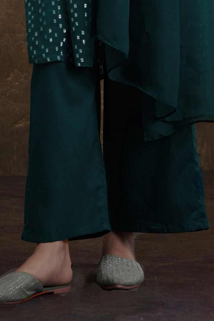 Green Embroidered Kurta Set by Affroz at Pernia's Pop Up Shop