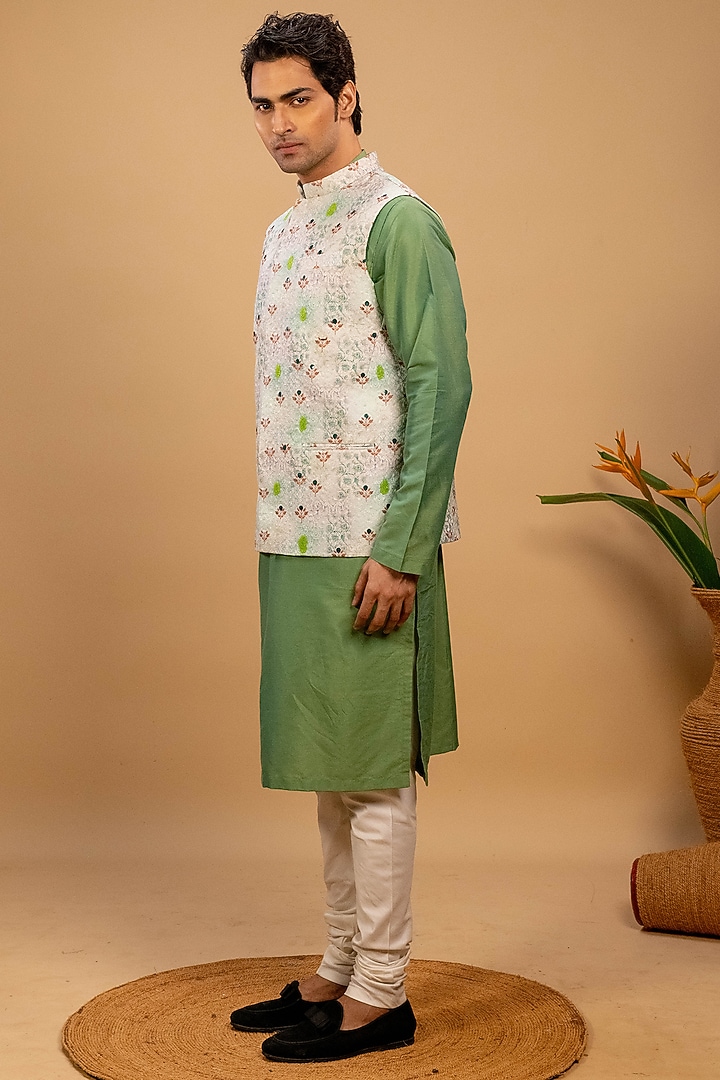 Off-White Kota Silk Embroidered Bundi Jacket Set by Agape Men at Pernia's Pop Up Shop