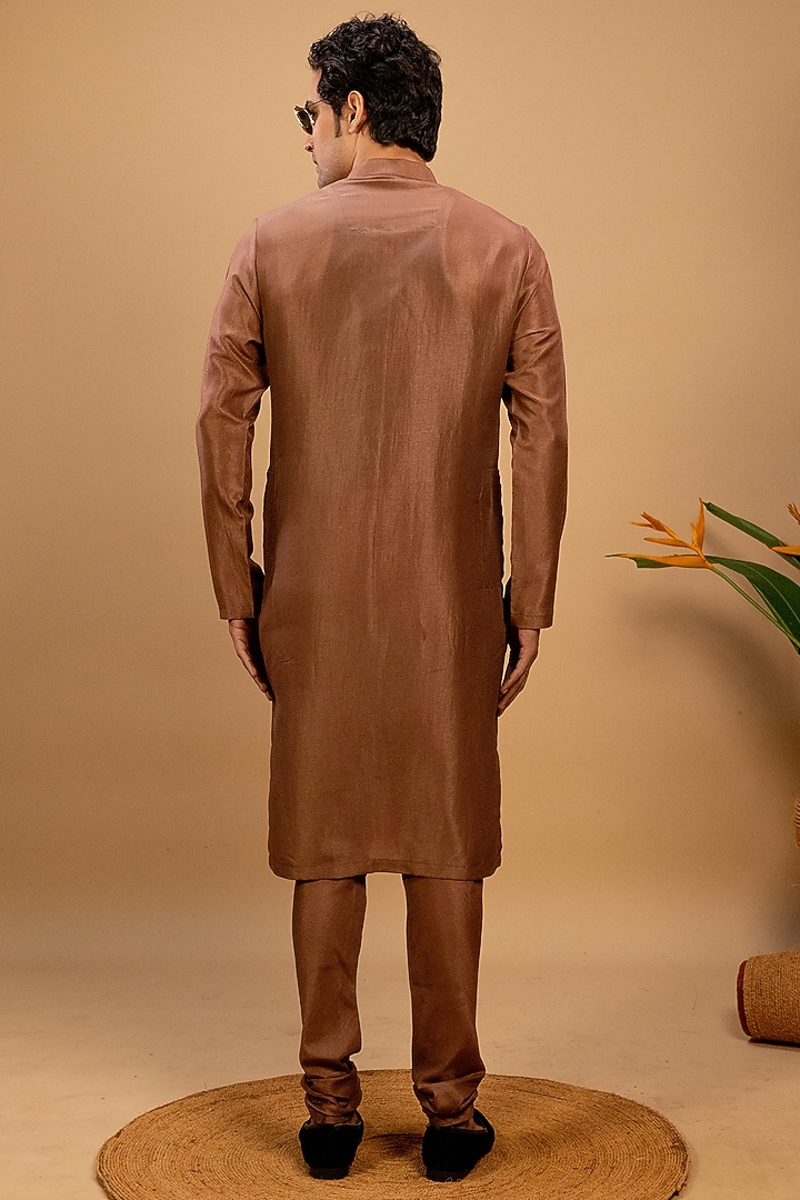 Brown Muslin Kurta Set by Agape Men at Pernia's Pop Up Shop
