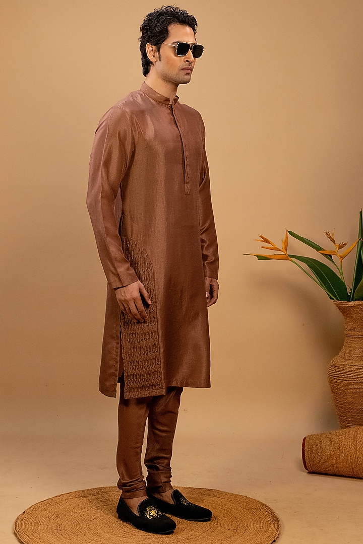 Brown Muslin Kurta Set by Agape Men at Pernia's Pop Up Shop