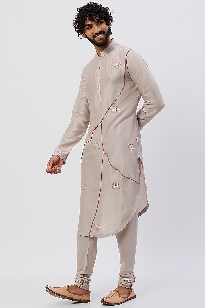 Pink Embroidered Kurta Set by Agape Men at Pernia's Pop Up Shop