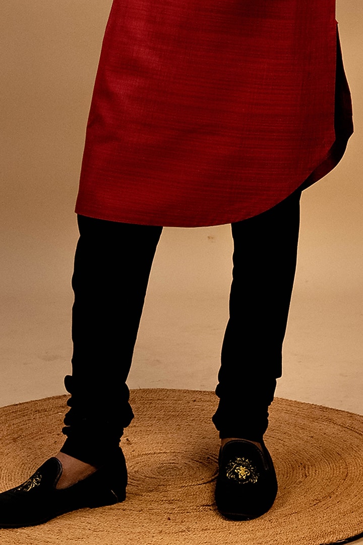 Red Handloom Cotton Applique Embroidered Kurta Set by Agape Men at Pernia's Pop Up Shop