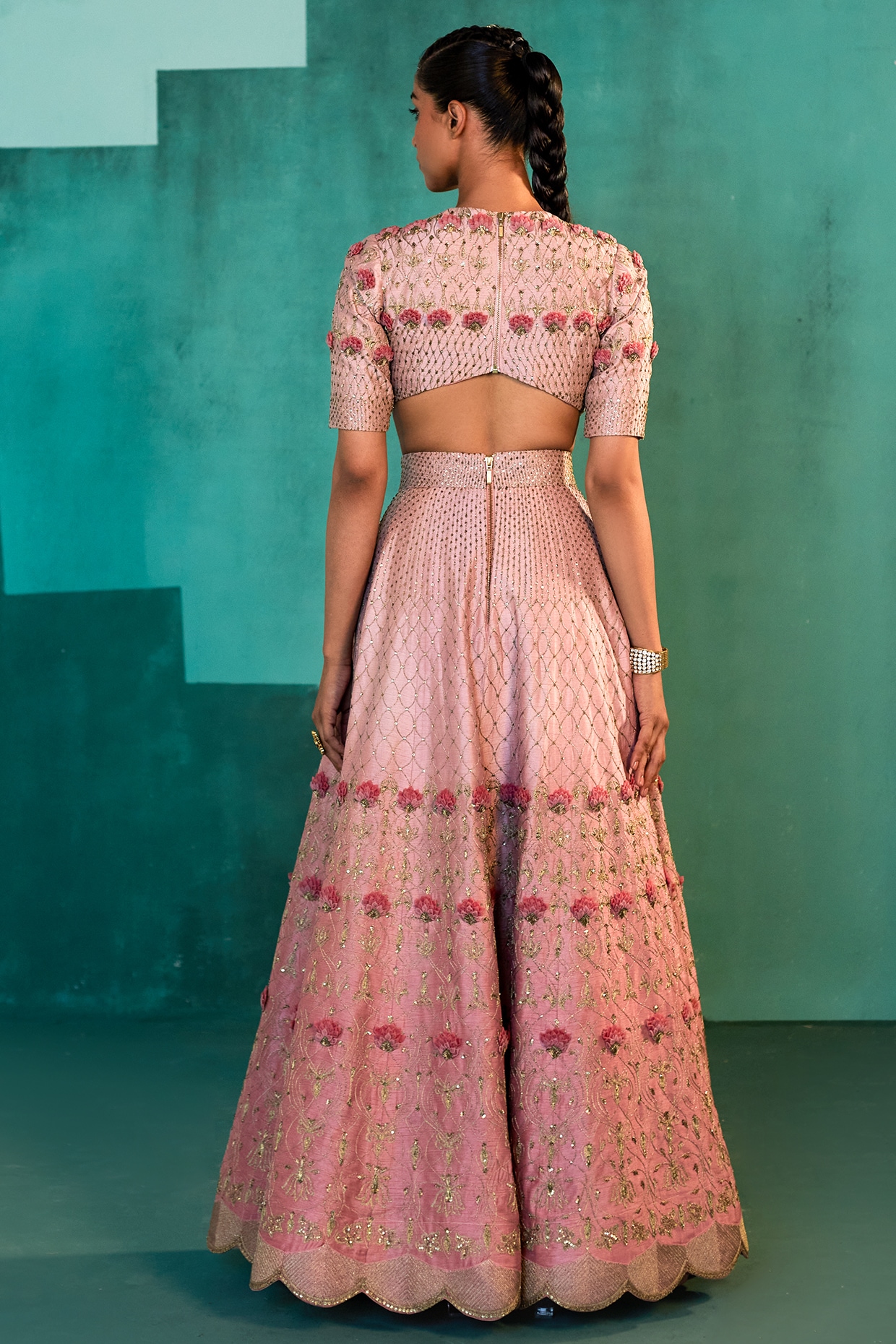 Pink Lehenga Cholis: Buy Latest Indian Designer Pink Lehenga Cholis Online  - Utsav Fashion