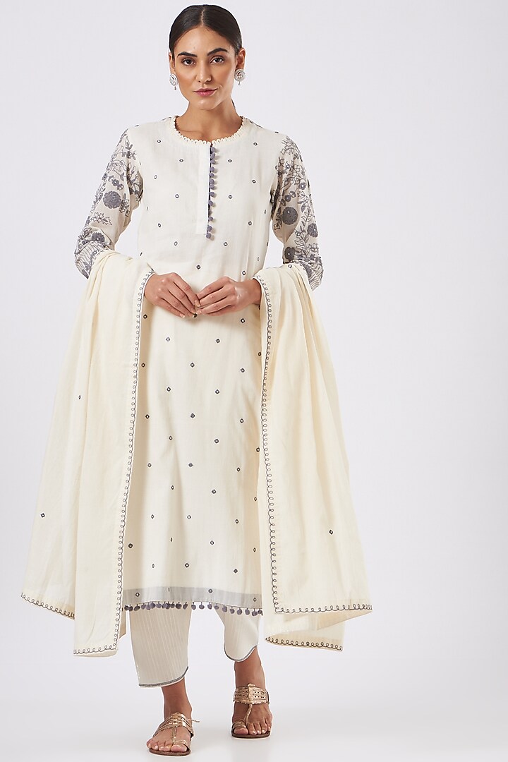 Off-White Thread Embroidered Kurta Set by Anuradha Grewal