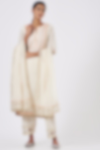 Off-White Voile Embroidered Kurta Set by Anuradha Grewal at Pernia's Pop Up Shop