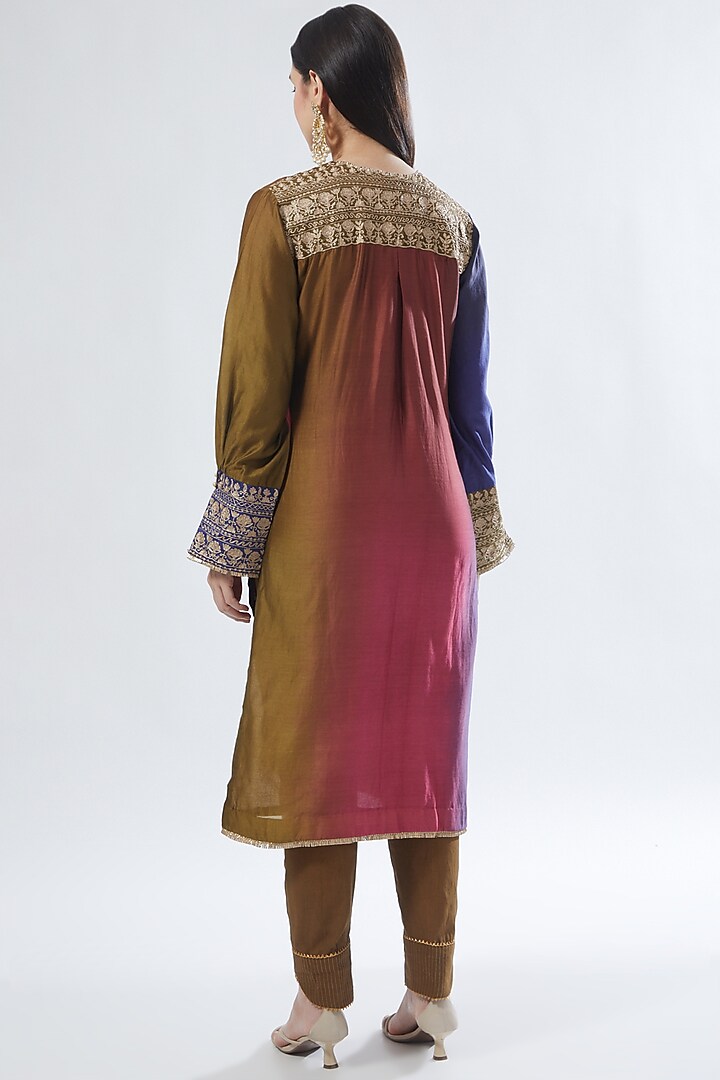 Maroon Shaded Kurta Set With Embroidery by Anuradha grewal at Pernia's Pop Up Shop