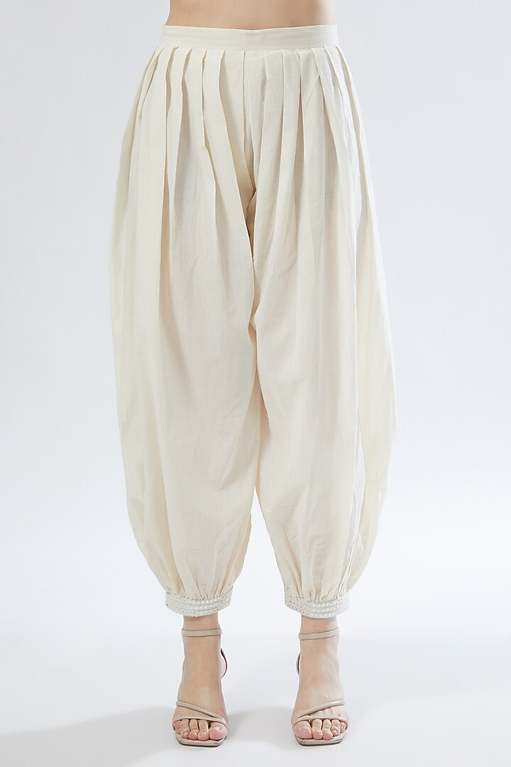 Nude Embroidered Kurta Set by Anuradha grewal at Pernia's Pop Up Shop