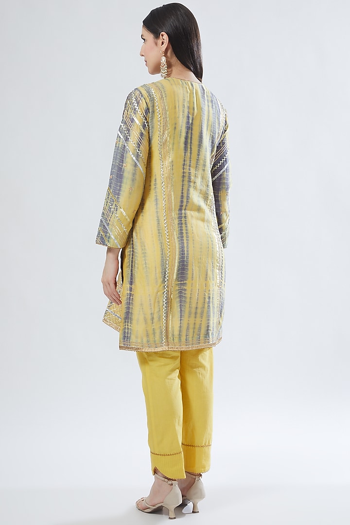 Yellow Printed & Embroidered Kurta Set by Anuradha grewal at Pernia's Pop Up Shop