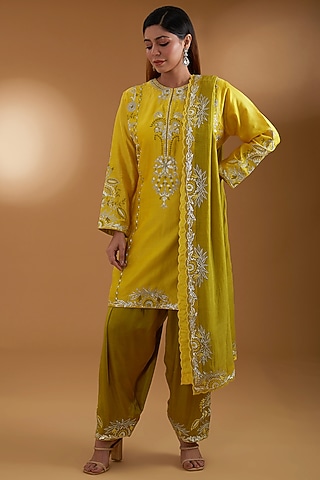 Yellow Chanderi Kurta Set by Anuradha Grewal