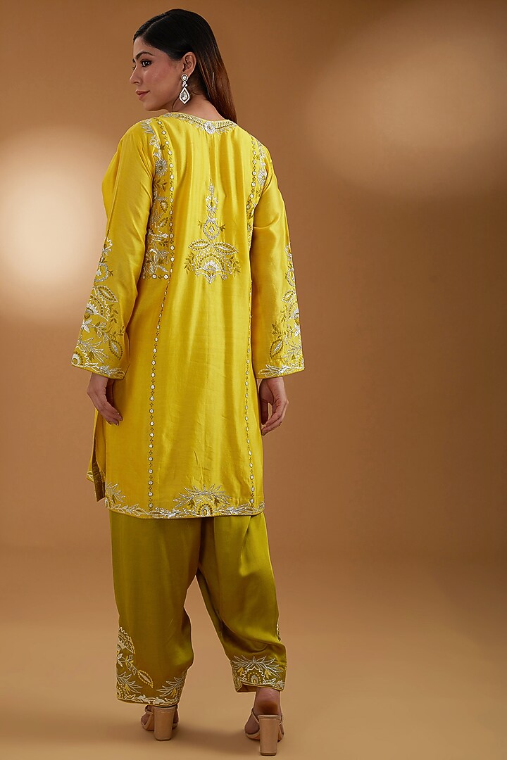 Yellow Chanderi Kurta Set by Anuradha Grewal at Pernia's Pop Up Shop
