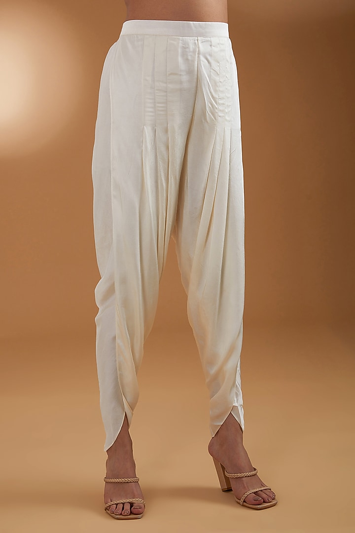 Off-White Modal Shantoon Dhoti Set by Anuradha Grewal at Pernia's Pop Up Shop