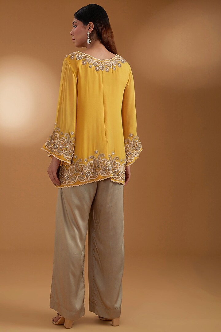 Yellow Georgette kurta Set by Anuradha Grewal at Pernia's Pop Up Shop