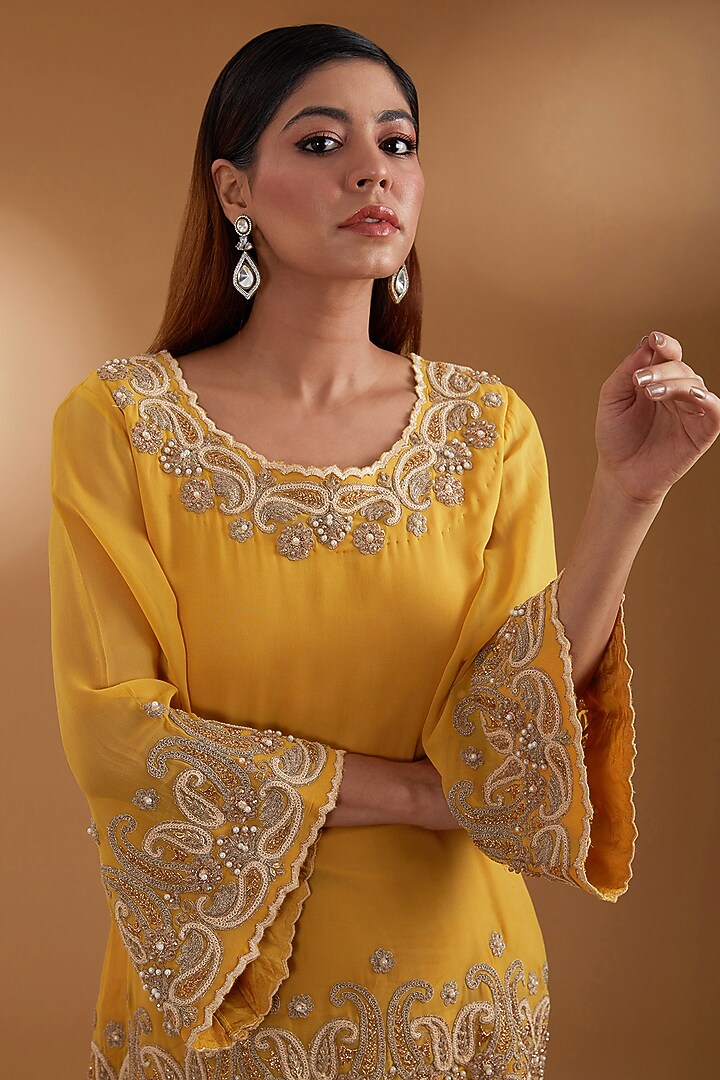 Yellow Georgette kurta Set by Anuradha Grewal at Pernia's Pop Up Shop