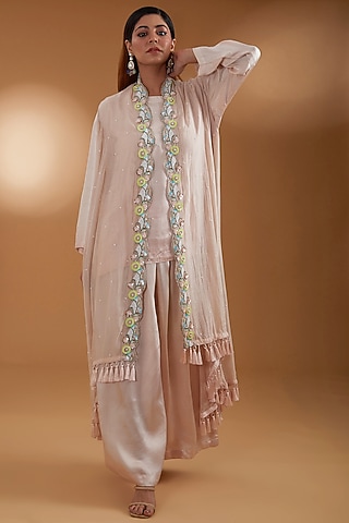 Peach Chanderi Embroidered Cape Set by Anuradha Grewal