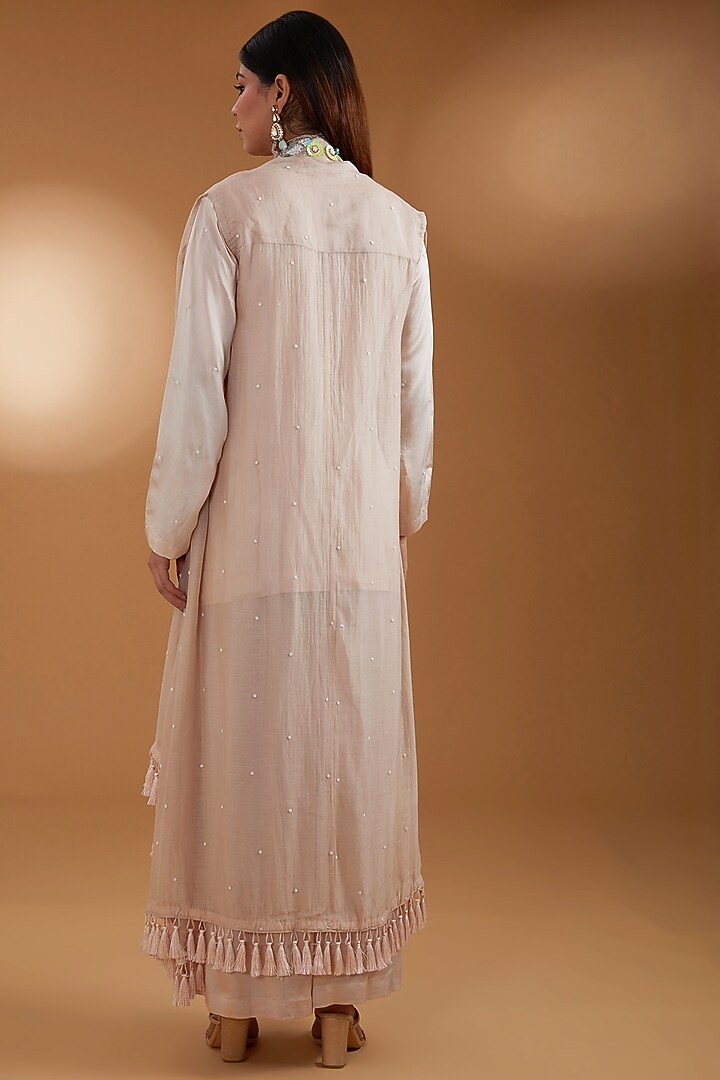 Peach Chanderi Embroidered Cape Set by Anuradha Grewal at Pernia's Pop Up Shop