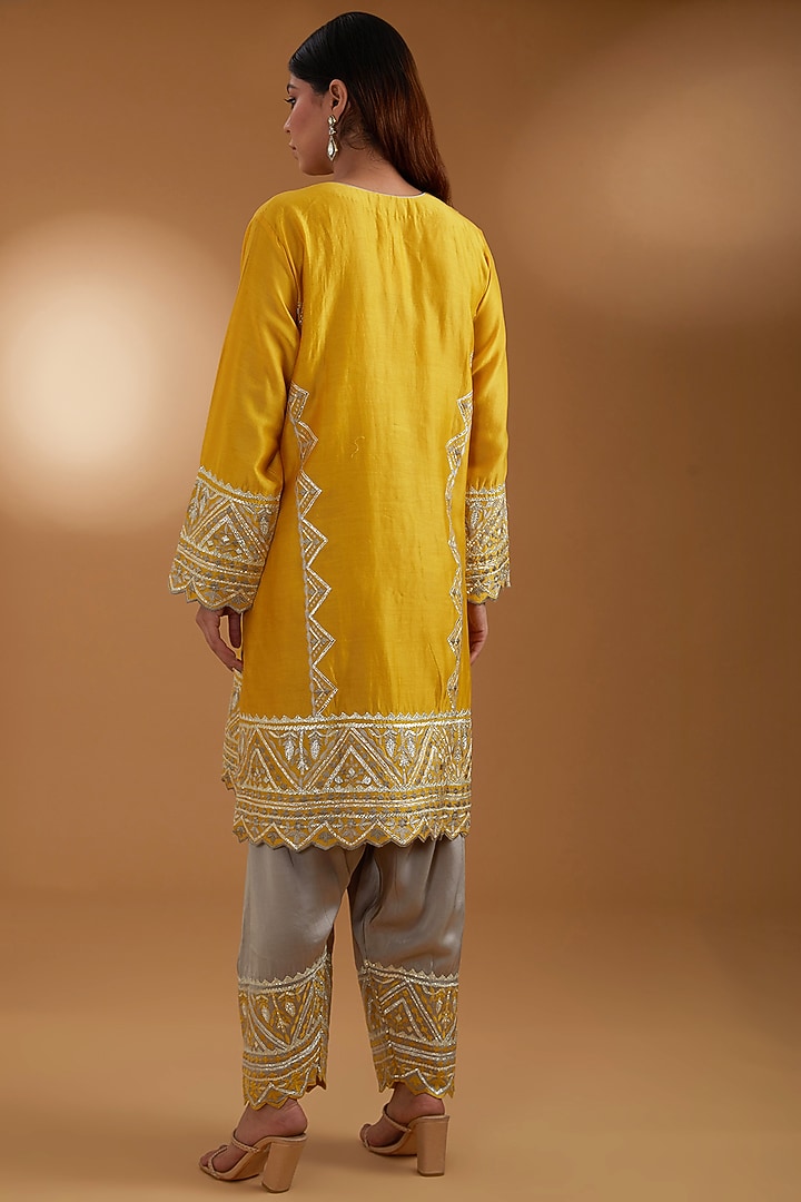 Yellow Chanderi Kurta Set by Anuradha Grewal at Pernia's Pop Up Shop