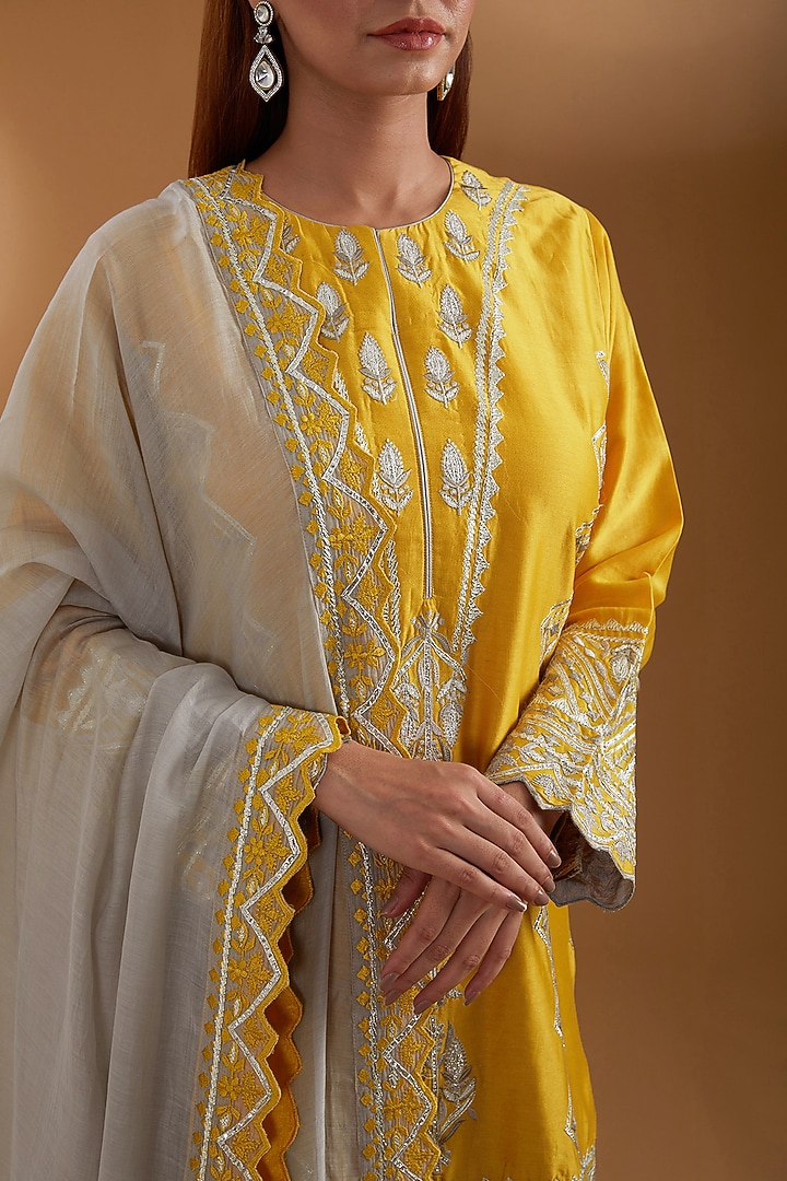 Yellow Chanderi Kurta Set by Anuradha Grewal at Pernia's Pop Up Shop