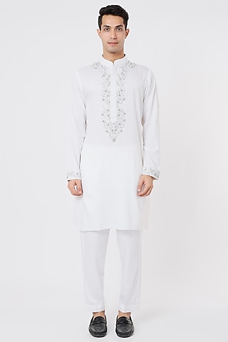White Hand Embroidered Kurta Set by AGRAJAIN