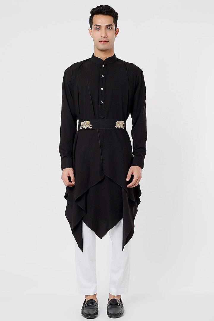 Black Scarf-Draped Kurta Set With Embroidered Work Belt by AGRAJAIN