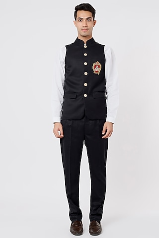 Black Hand Embroidered Bundi Jacket by AGRAJAIN